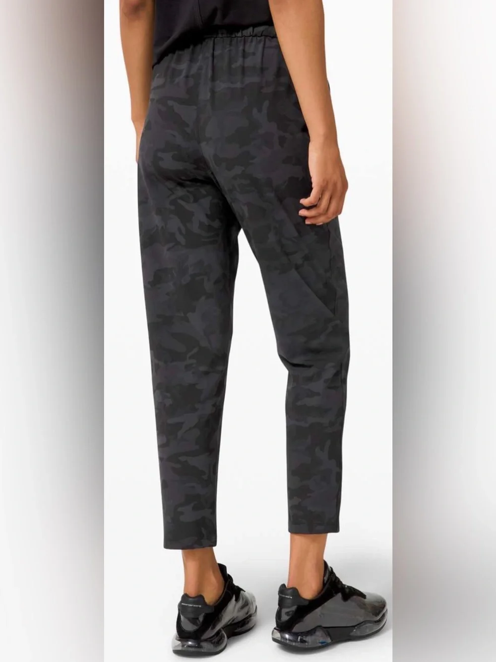 Lululemon Keep Moving Pant 7/8 High-Rise Incognito Camo Multi Grey Size 6 NWOT